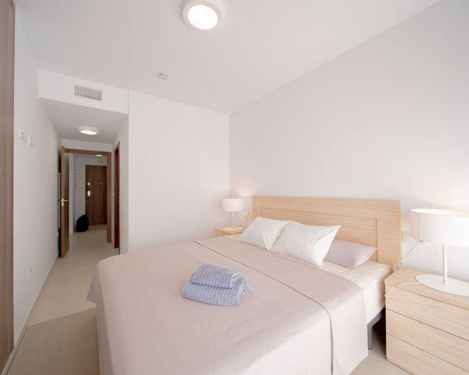 Image No.20-3 Bed Apartment for sale