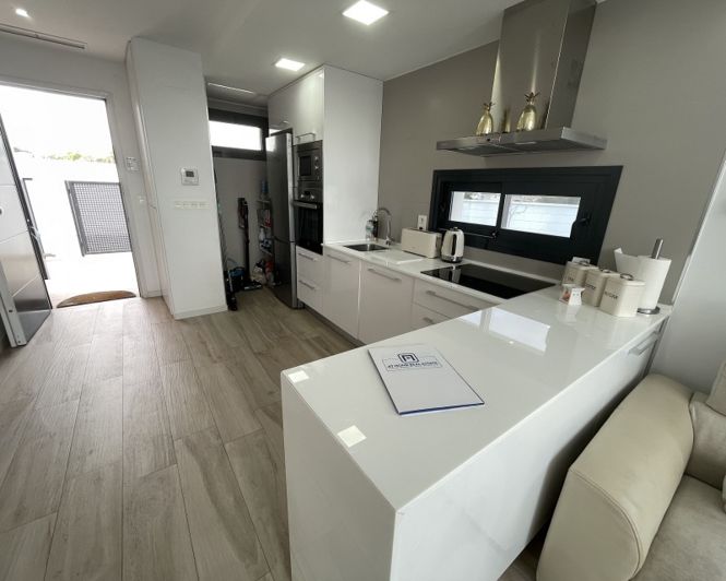 Image No.17-4 Bed Villa for sale