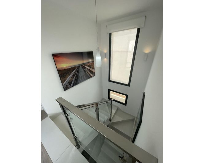 Image No.32-4 Bed Villa for sale