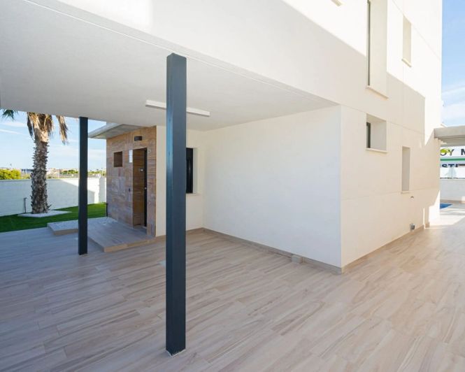 Image No.8-4 Bed Villa for sale