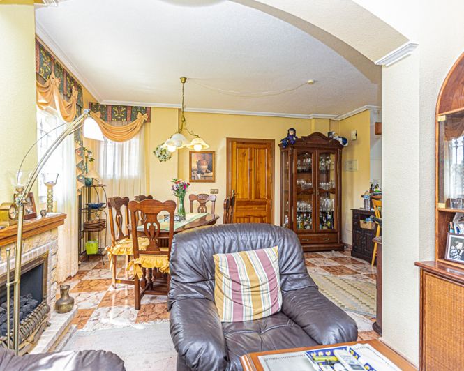 Image No.10-3 Bed Villa for sale