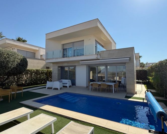 Image No.1-3 Bed Villa for sale