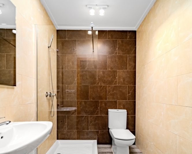 Image No.12-3 Bed Townhouse for sale