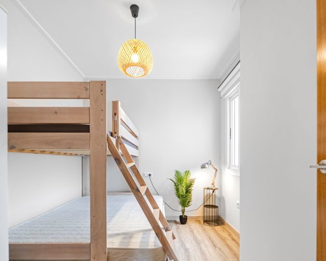 Image No.17-3 Bed Townhouse for sale