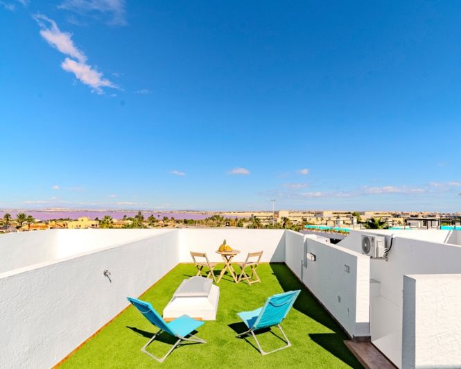 Image No.20-3 Bed Townhouse for sale