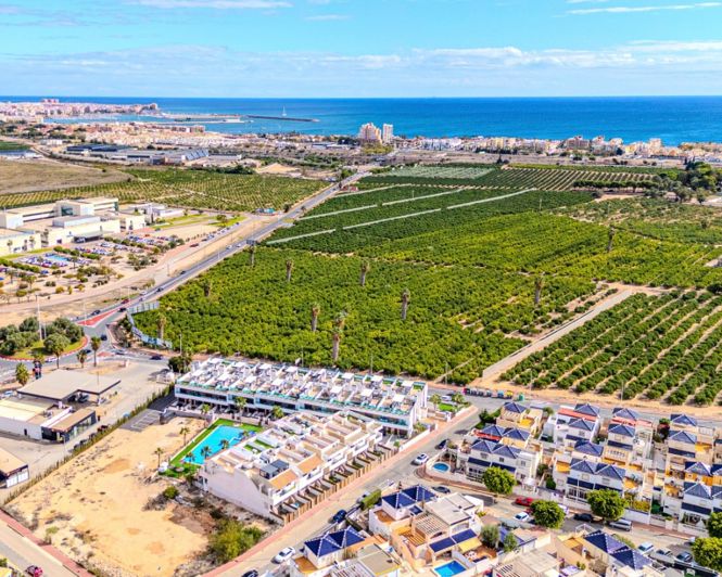 Image No.27-3 Bed Townhouse for sale