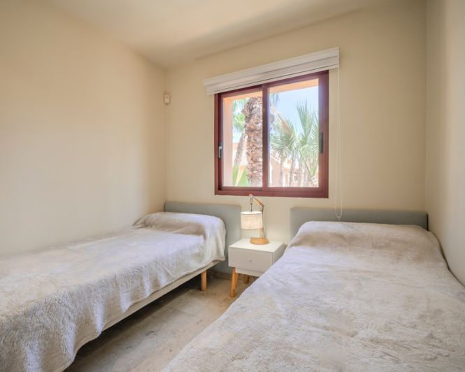 Image No.15-3 Bed Townhouse for sale