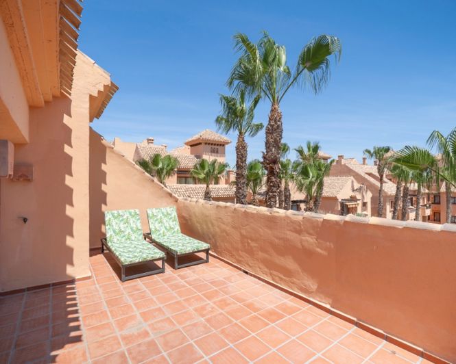 Image No.27-3 Bed Townhouse for sale