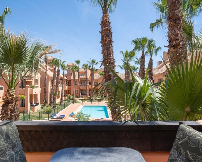 Image No.8-3 Bed Townhouse for sale