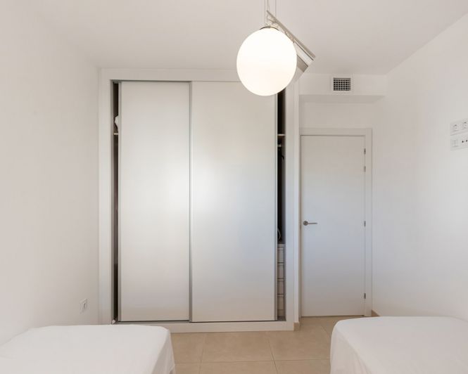 Image No.23-3 Bed Apartment for sale