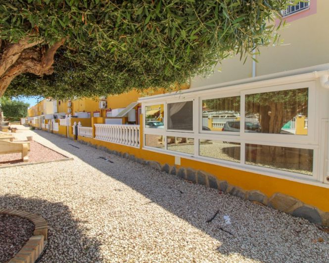 Image No.22-2 Bed Townhouse for sale