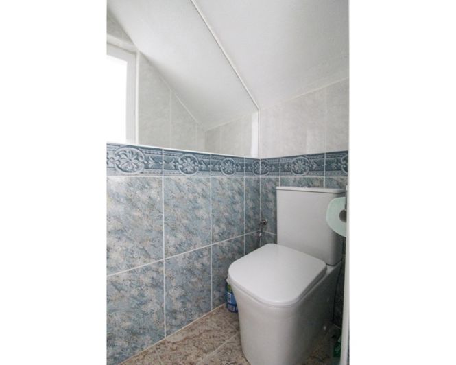 Image No.8-2 Bed Townhouse for sale