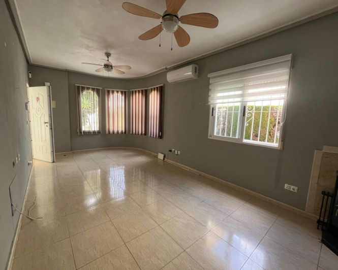 Image No.12-3 Bed Villa for sale