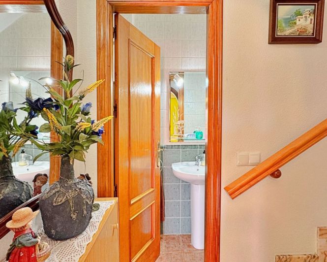 Image No.15-2 Bed Villa for sale