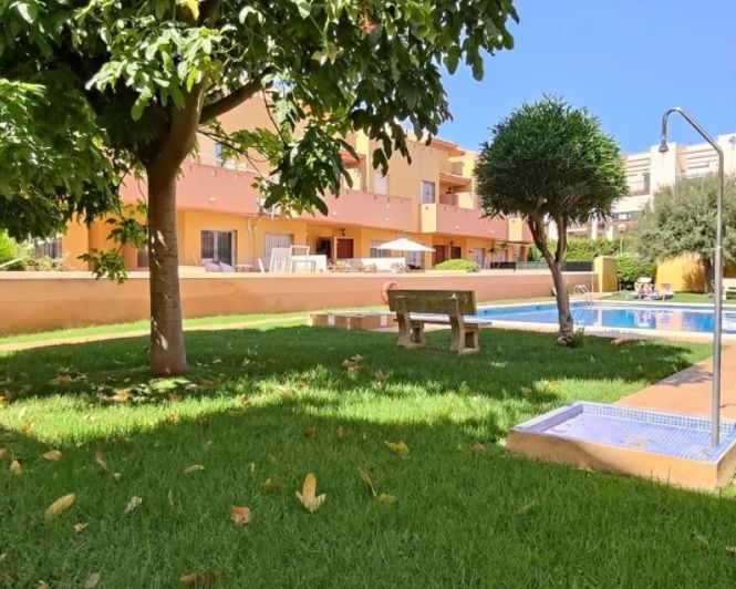 Image No.1-3 Bed Townhouse for sale