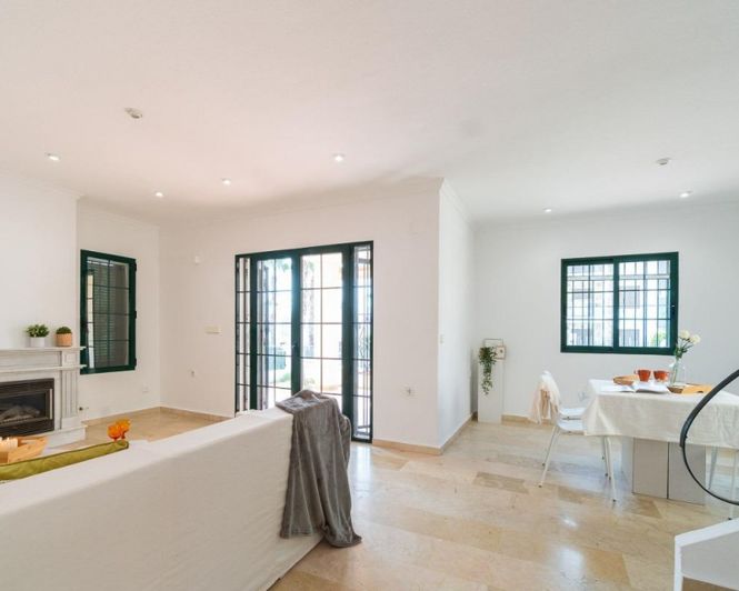 Image No.15-3 Bed Villa for sale