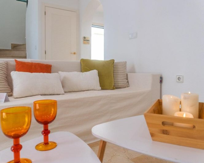 Image No.49-3 Bed Villa for sale