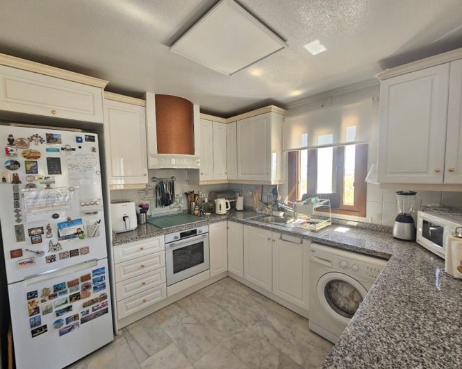 Image No.17-2 Bed Apartment for sale