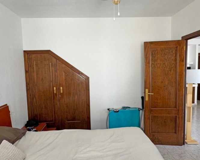 Image No.20-3 Bed Apartment for sale