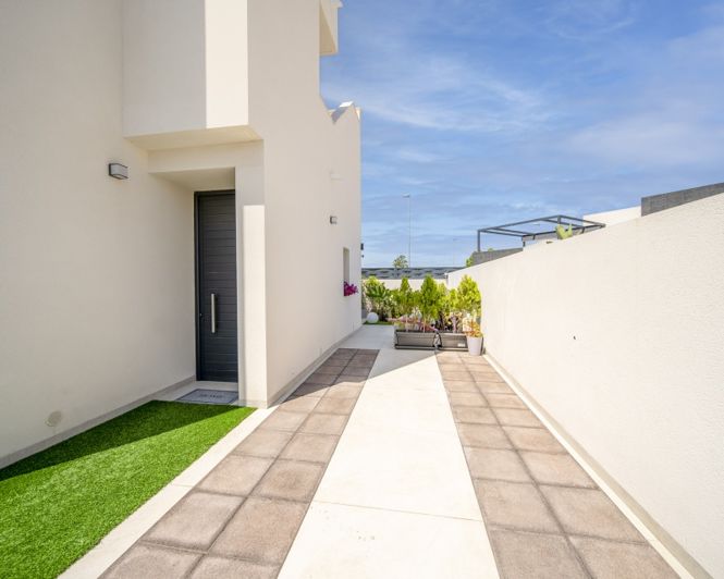 Image No.25-2 Bed Villa for sale