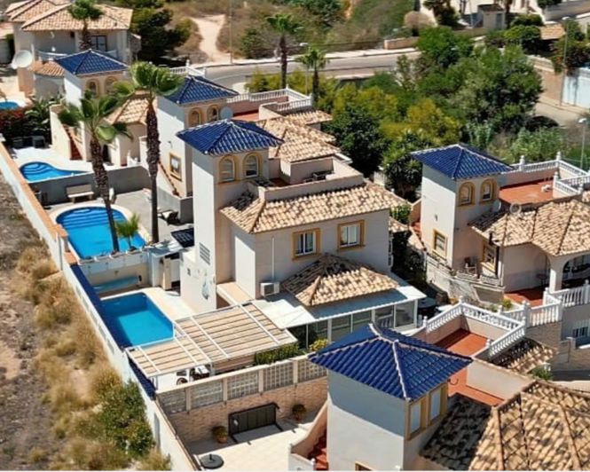 Image No.1-4 Bed Villa for sale