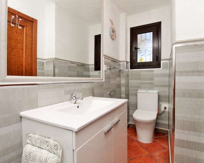 Image No.16-2 Bed Apartment for sale