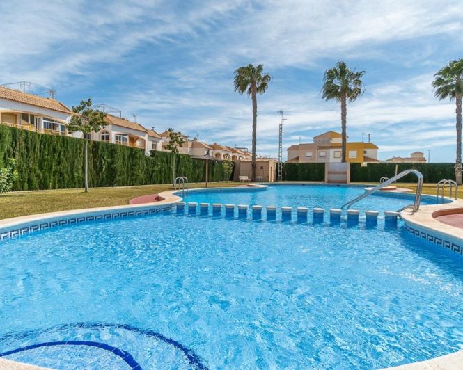 Image No.2-2 Bed Bungalow for sale