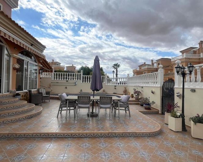 Image No.3-3 Bed Villa for sale