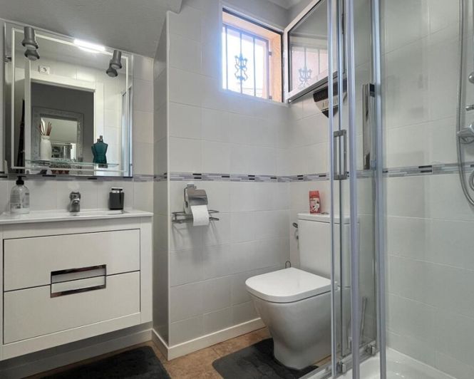 Image No.32-3 Bed Villa for sale