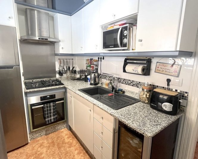 Image No.17-2 Bed Townhouse for sale