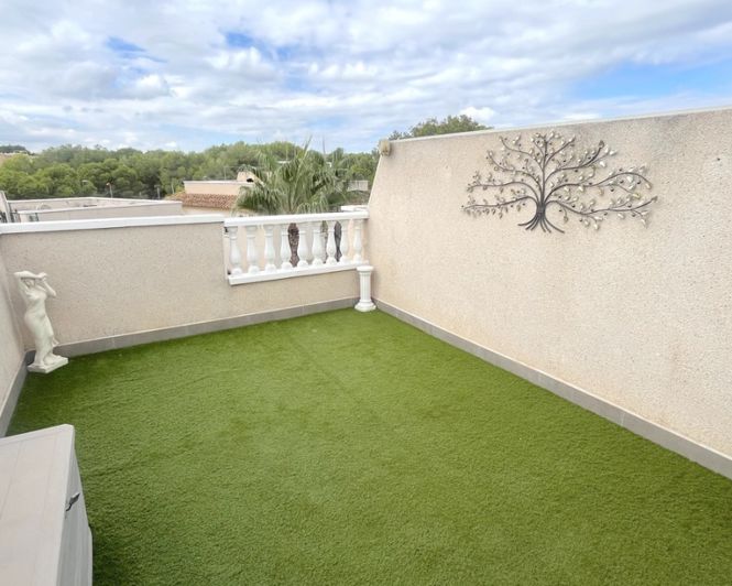 Image No.31-2 Bed Townhouse for sale