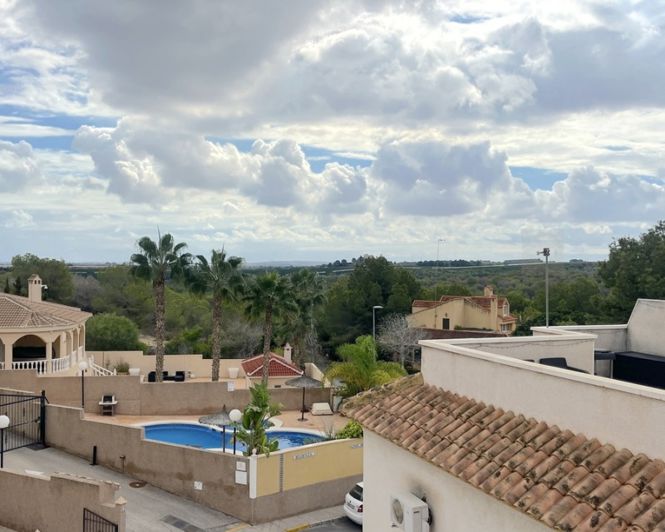 Image No.35-2 Bed Townhouse for sale