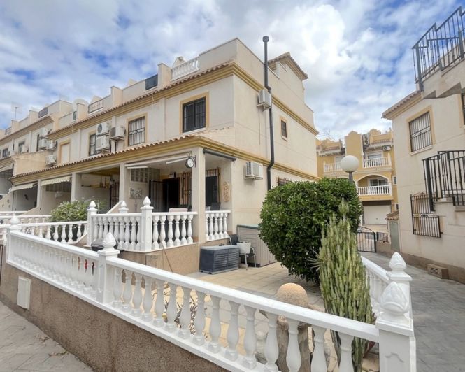 Image No.36-2 Bed Townhouse for sale