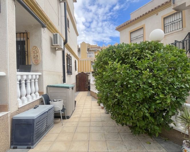 Image No.4-2 Bed Townhouse for sale