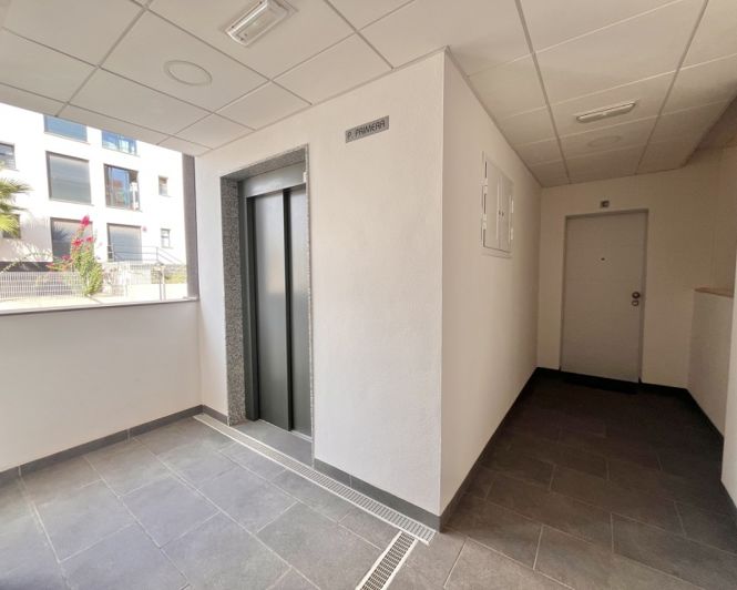 Image No.33-2 Bed Apartment for sale