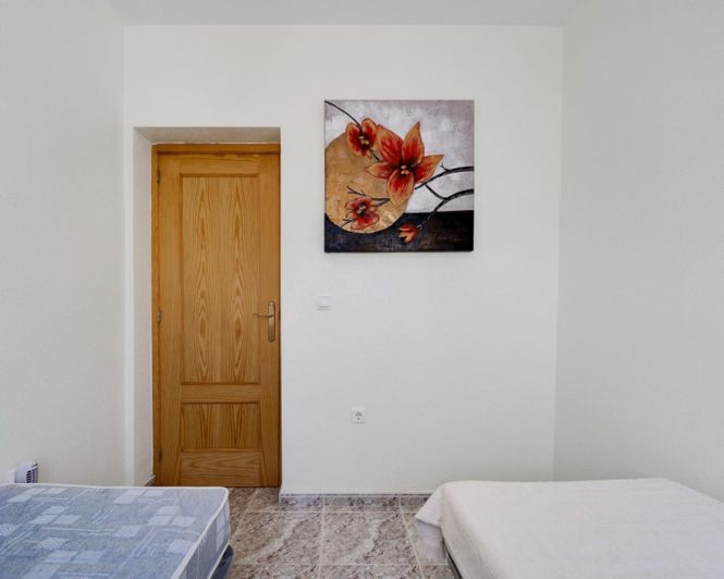 Image No.23-3 Bed Townhouse for sale