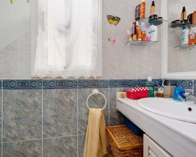 Image No.25-3 Bed Townhouse for sale