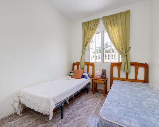 Image No.5-3 Bed Townhouse for sale