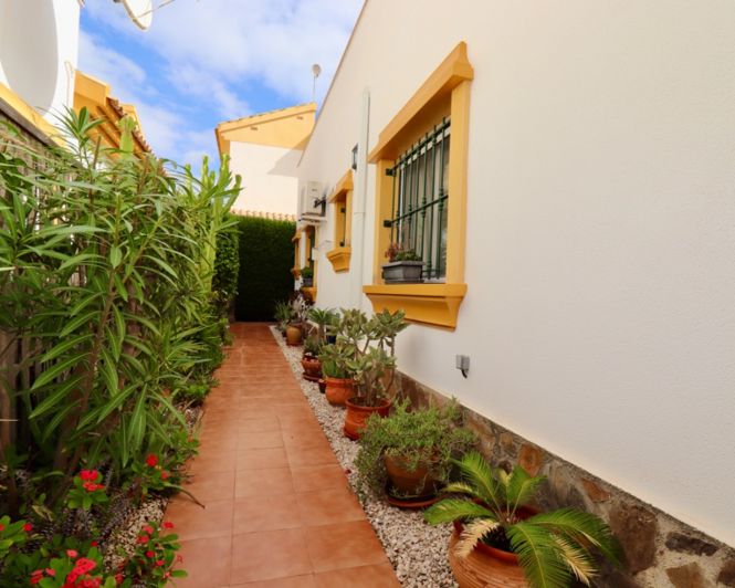 Image No.15-2 Bed Villa for sale