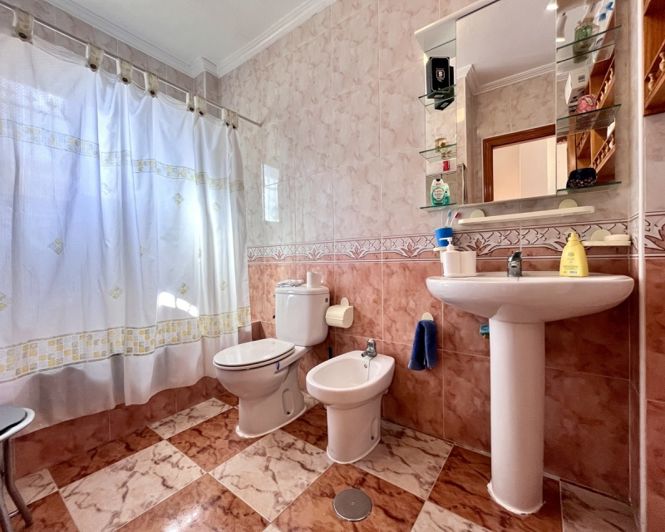 Image No.10-3 Bed Villa for sale