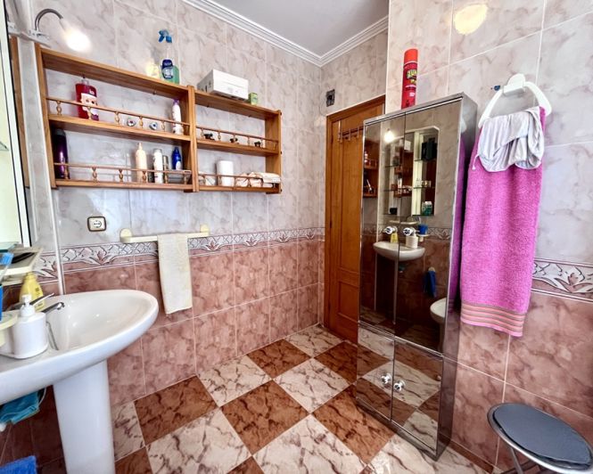 Image No.11-3 Bed Villa for sale