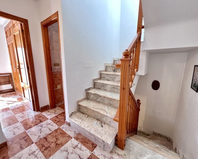 Image No.12-3 Bed Villa for sale