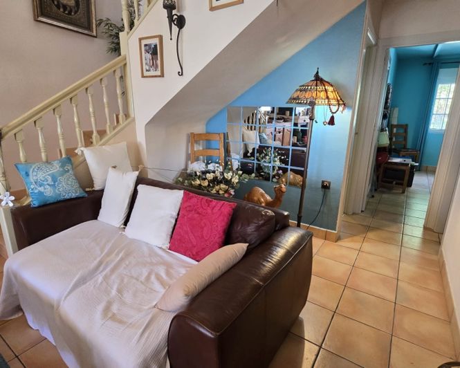 Image No.18-3 Bed Townhouse for sale