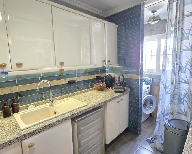 Image No.21-3 Bed Townhouse for sale