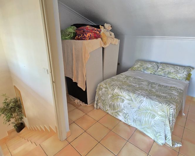 Image No.31-3 Bed Townhouse for sale