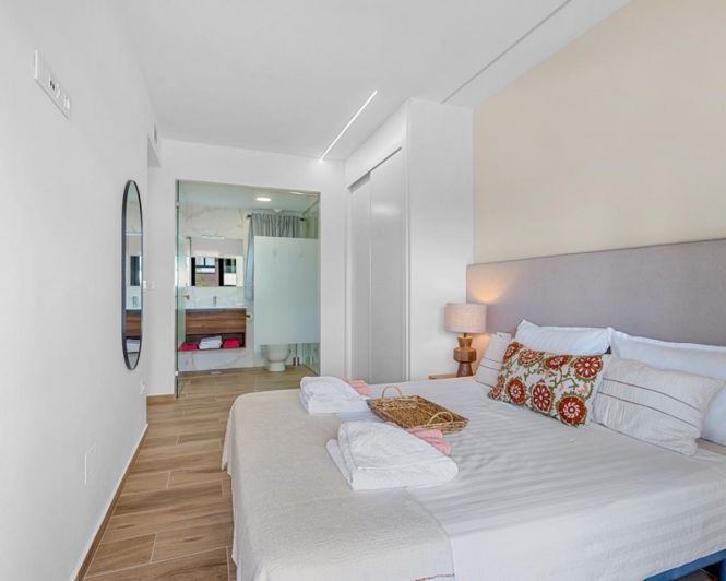 Image No.13-2 Bed Apartment for sale