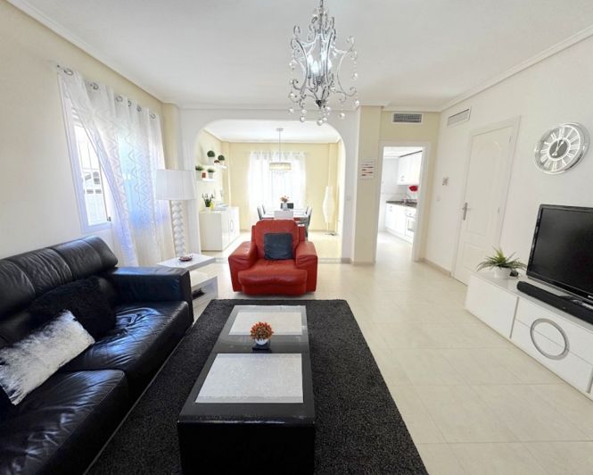 Image No.12-2 Bed Townhouse for sale