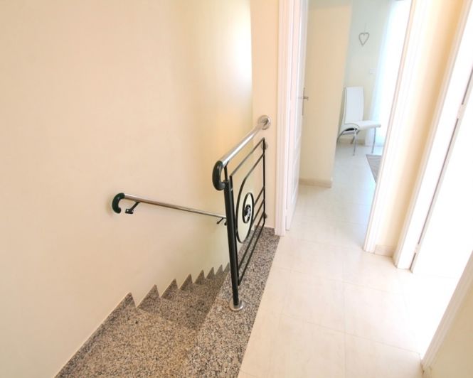 Image No.17-2 Bed Townhouse for sale