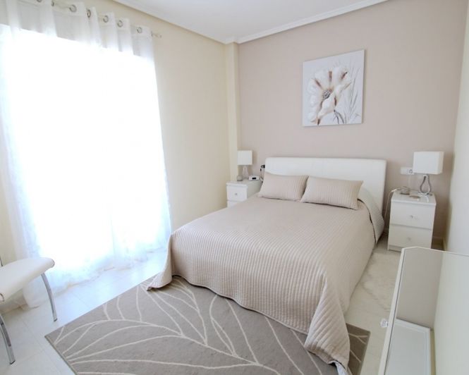 Image No.18-2 Bed Townhouse for sale