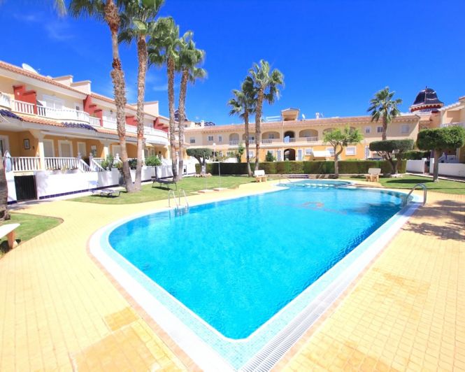 Image No.2-2 Bed Townhouse for sale